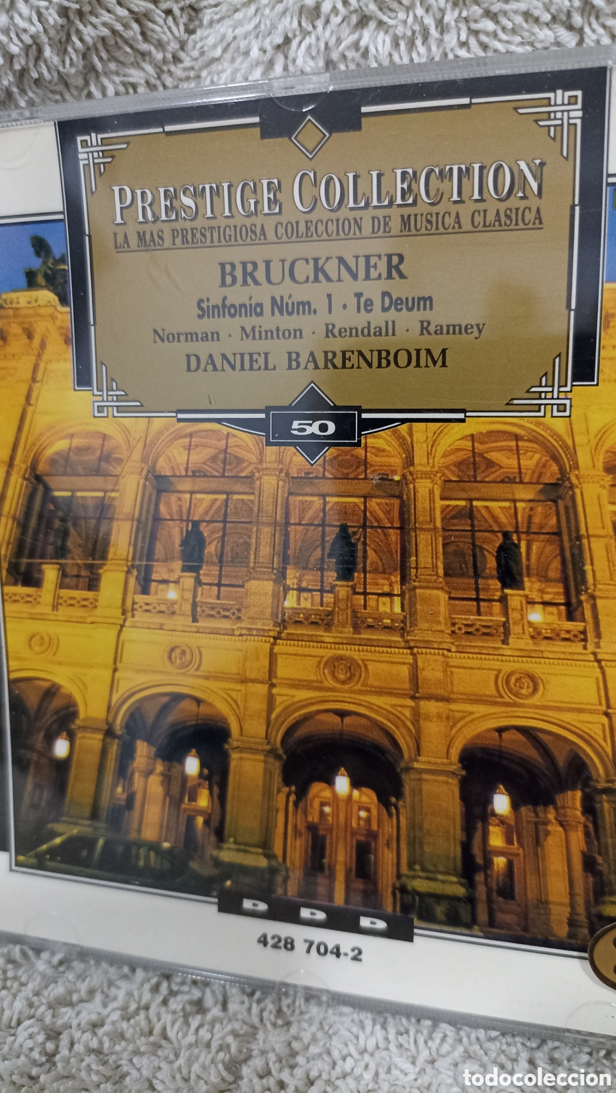 CDs de m&uacute;sica: MINT!!la Sinfon&iacute;a No. 1 y el Te Deum de Anton Bruckner.