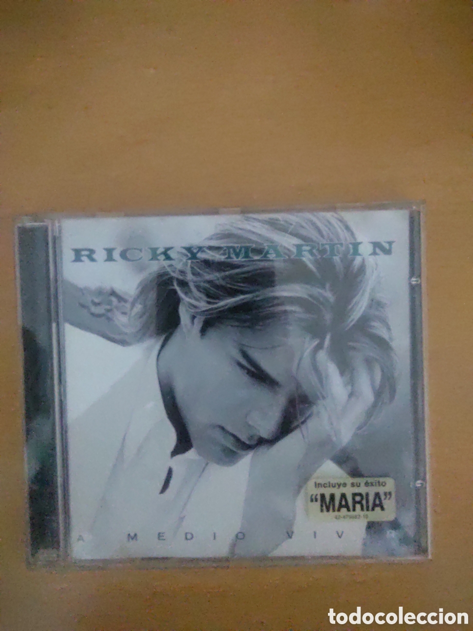 CDs de m&uacute;sica: CD Ricky Mart&iacute;n -A Medio Vivir