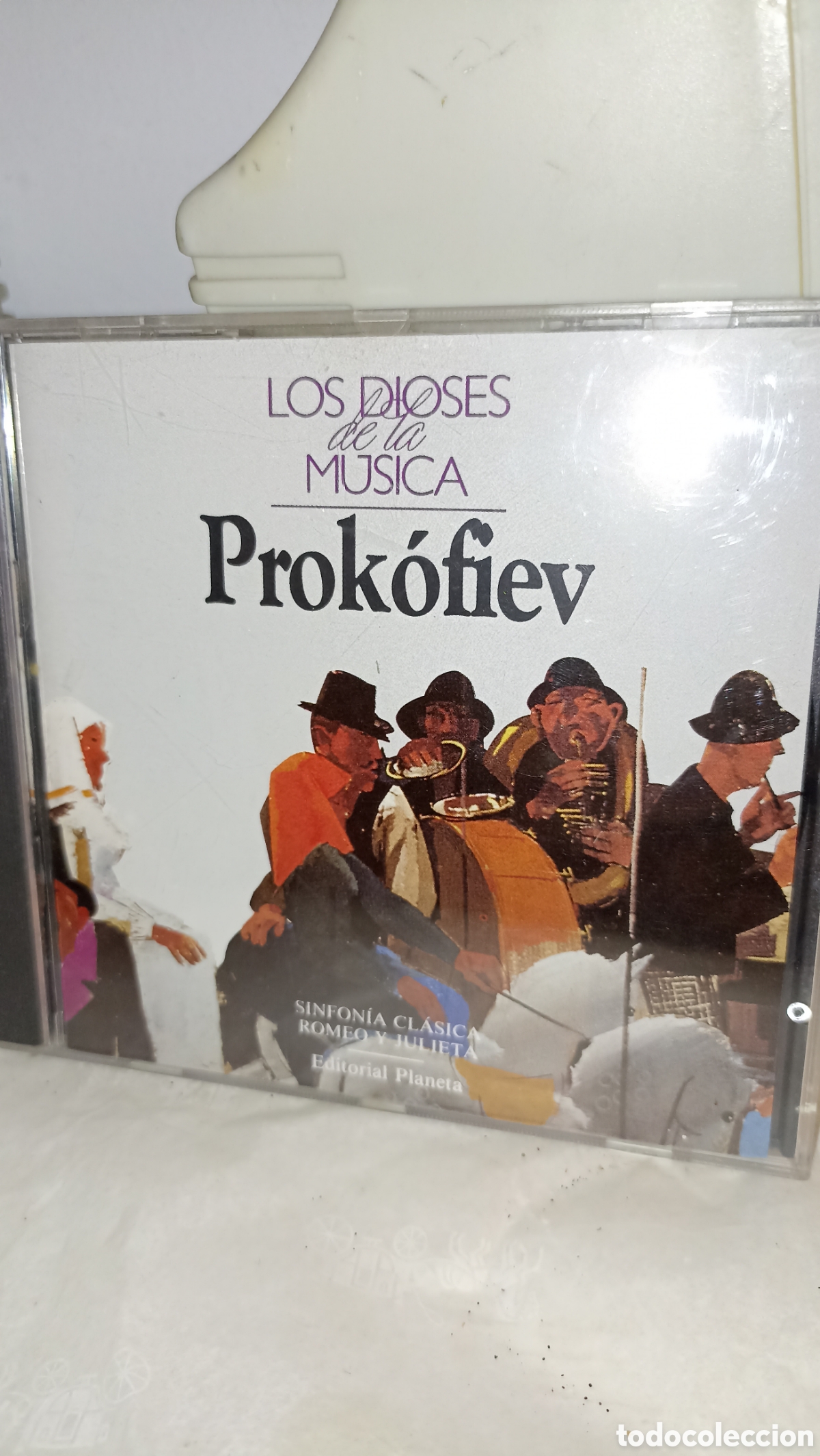 CDs de m&uacute;sica: Sergei Prokofiev, espec&iacute;ficamente la Sinfon&iacute;a Cl&aacute;sica y selecciones de Romeo y Julieta.
