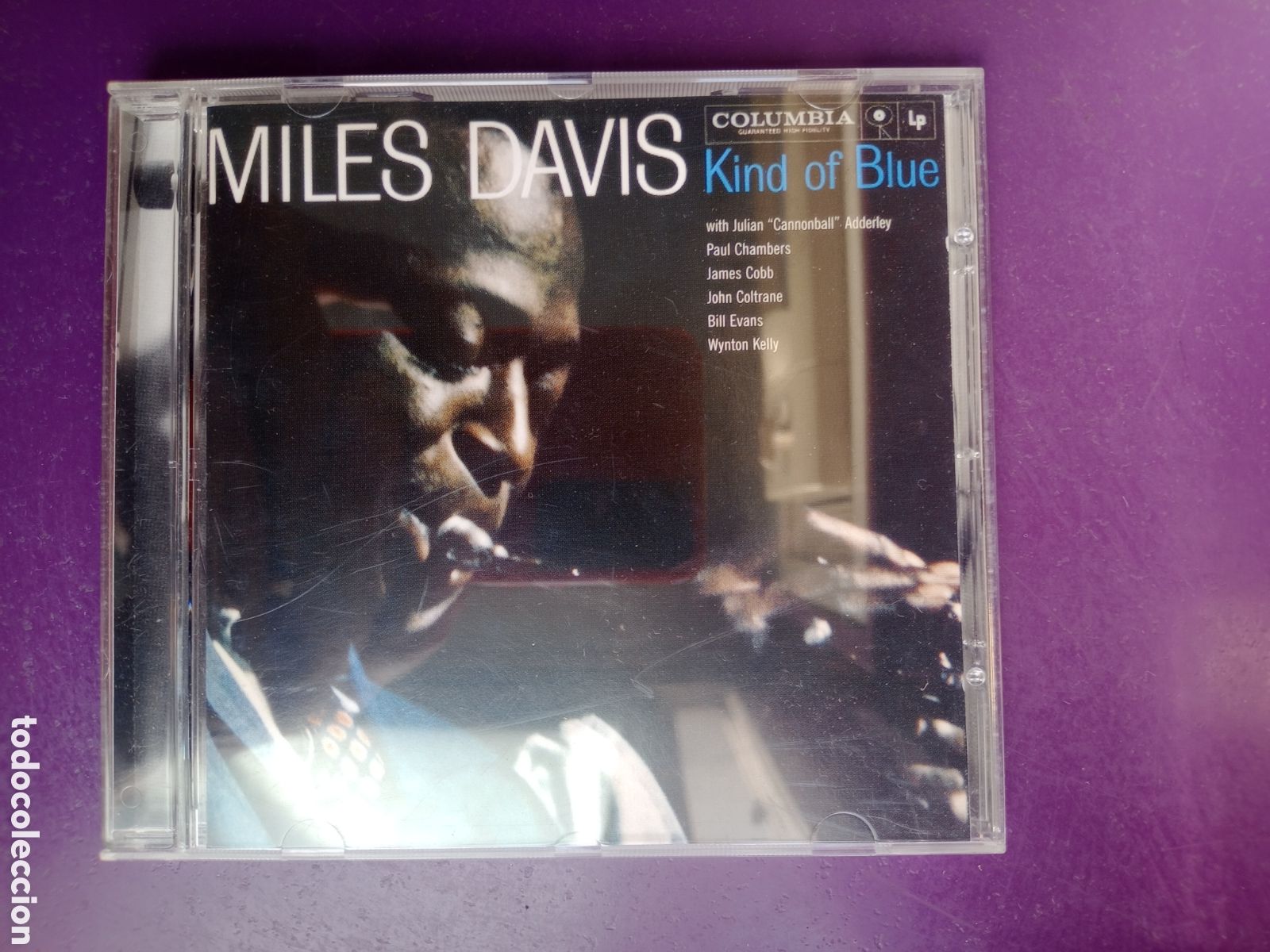 CDs de m&uacute;sica: MILES DAVIS &ndash; KIND OF BLUE - CD COLUMBIA LEGACY 1997 - 1 TEMA EXTRA - LIBRETO - JAZZ CLASICO -