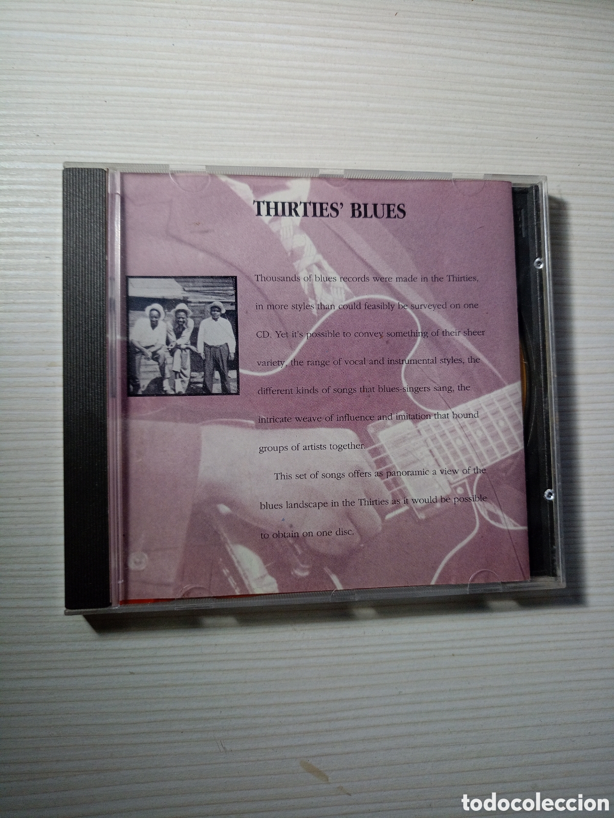 CDs de m&uacute;sica: CD de antolog&iacute;a titulado &rdquo;Thirties' Blues&rdquo; que recopila grabaciones de blues de la d&eacute;cada de 1930.