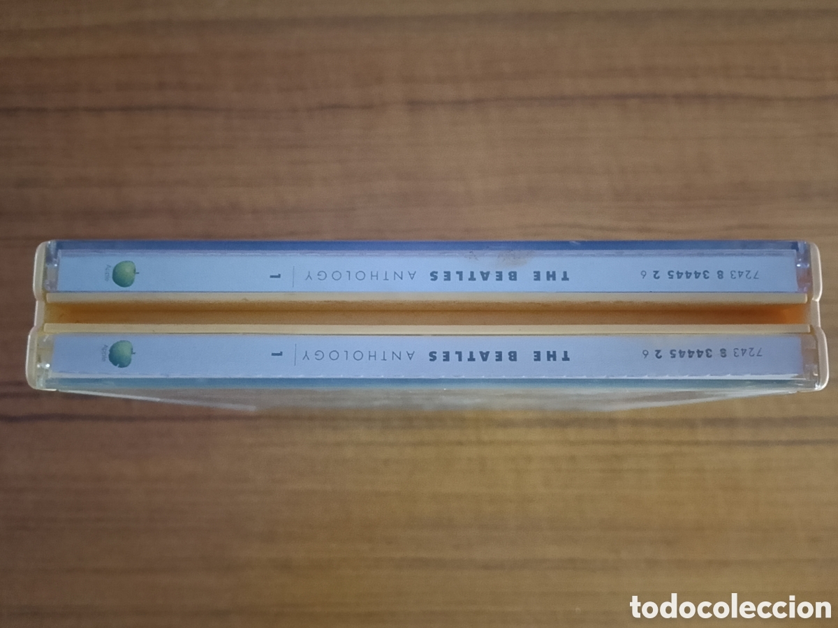 CDs de m&uacute;sica: CD DE LOS BEATLES Y LIBRO DE EPOCA DE HUNTER DAVIS DE LOS BEATLES - Foto 7
