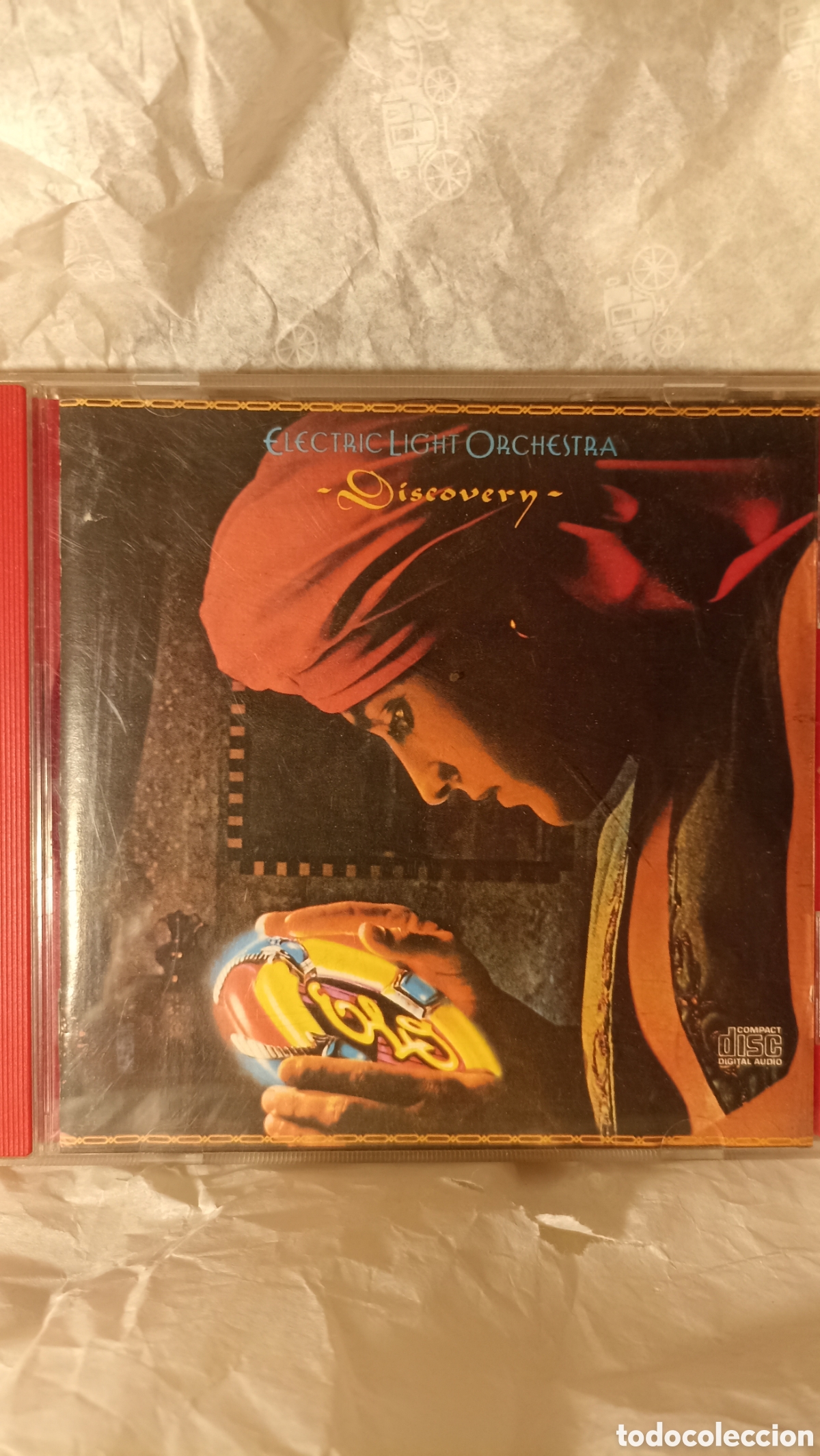 CDs de m&uacute;sica: Electric Light Orchestra (E.L.O.) que se muestra es &rdquo;Discovery&rdquo;, lanzado originalmente en 1979.
