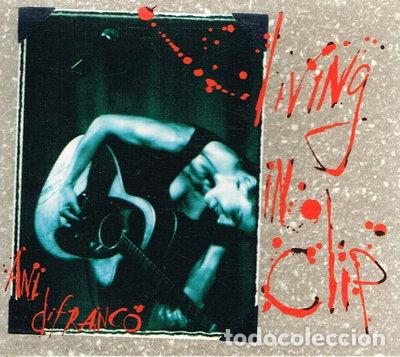 CDs de m&uacute;sica: Living In Clip- 0748731701123