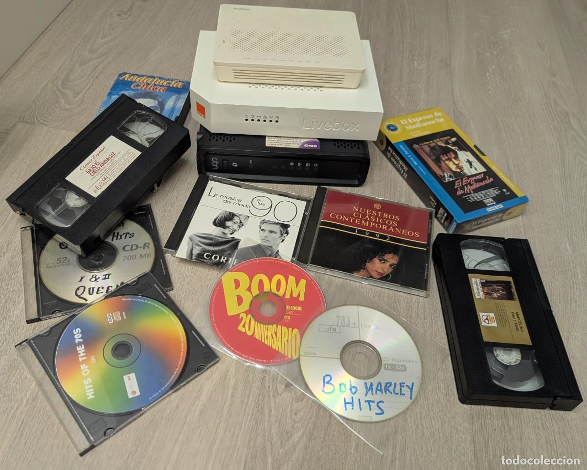 CDs de m&uacute;sica: LOTE DE DESCARTES - VHS ANTONIO MOLINA , CD - APARATOS DE WIFII MODIFICADO ..ETC - VER LAS FOTOS