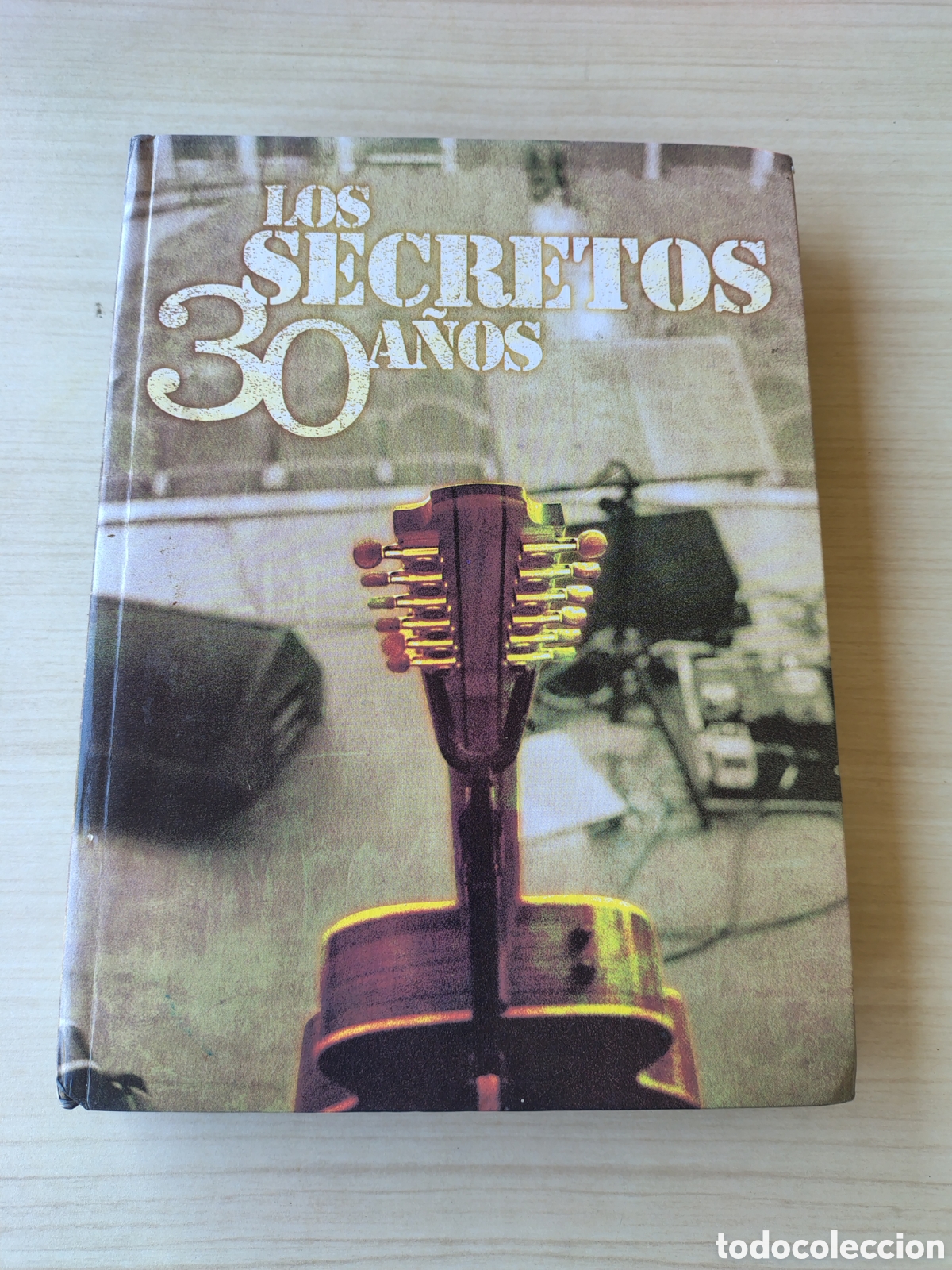 CDs de m&uacute;sica: LOS SECRETOS 30 A&ntilde;os BOX SET 2CD + 2DVD + LIBRO 44 PGS ( 2007 RHINO WARNER )