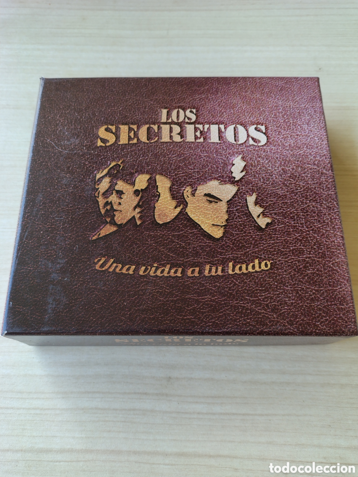 CDs de m&uacute;sica: LOS SECRETOS Una vida a tu lado 4CD BOX SET + DVD + LIBRO ( 2017 DRO ) ENRIQUE URQUIJO