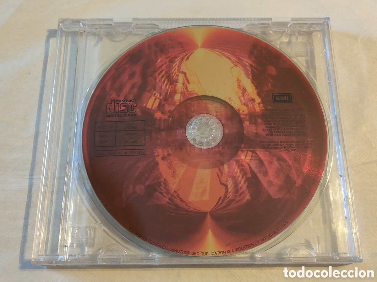 CDs de m&uacute;sica: H&eacute;roes del silencio. El esp&iacute;ritu del vino. Solo cd y caja, sin libreto.