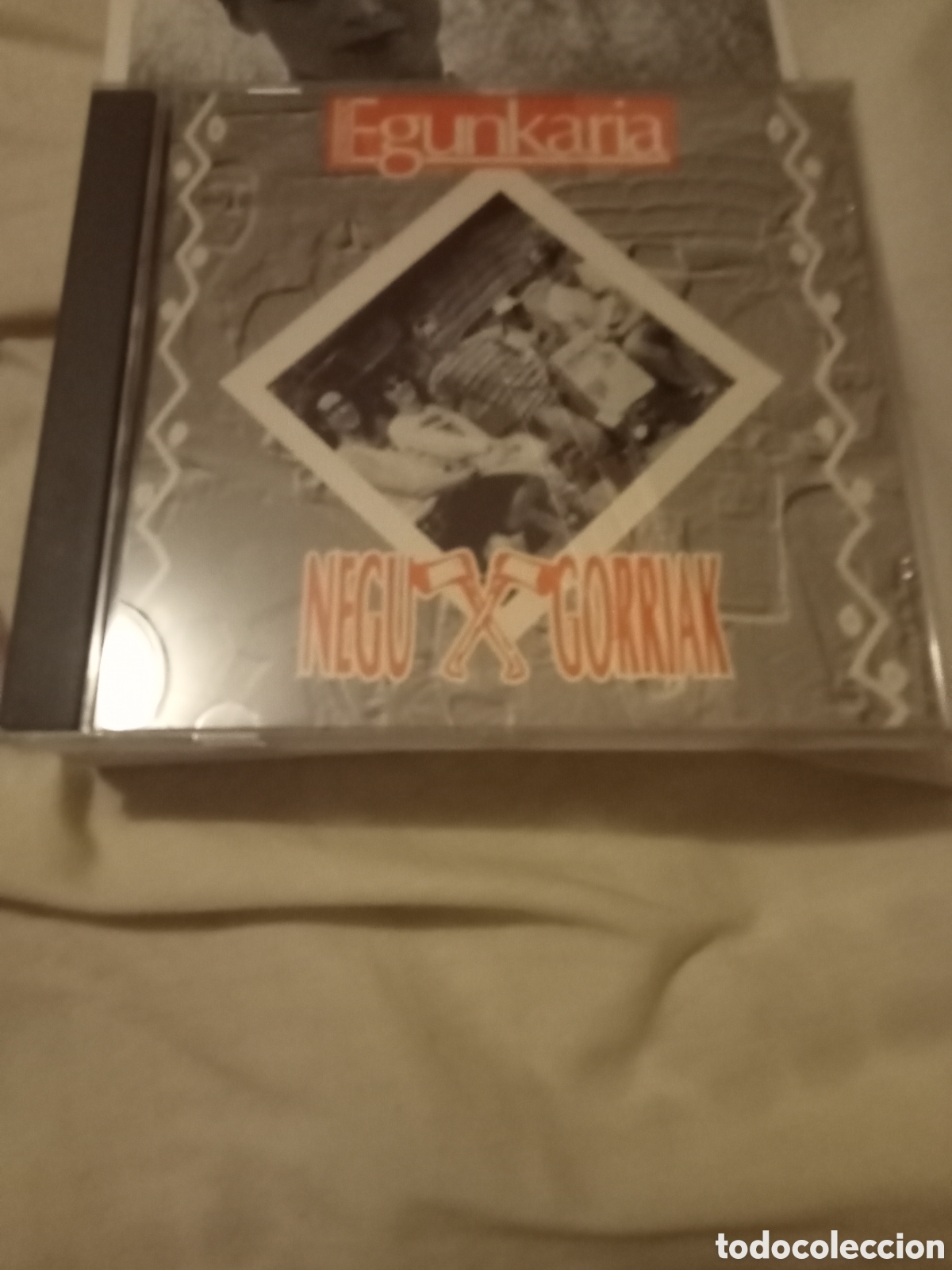 CDs de m&uacute;sica: Negu Gorriak Egunkaria