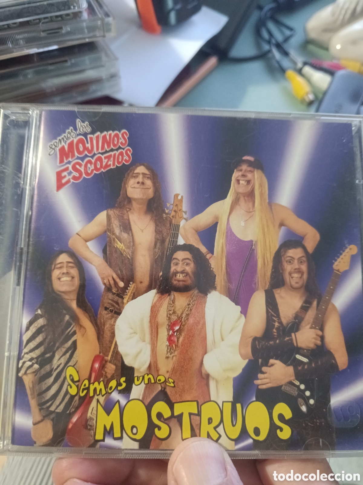 CDs de m&uacute;sica: Mojinos Escozios &lrm;&ndash; Mostruos (2xCDs)