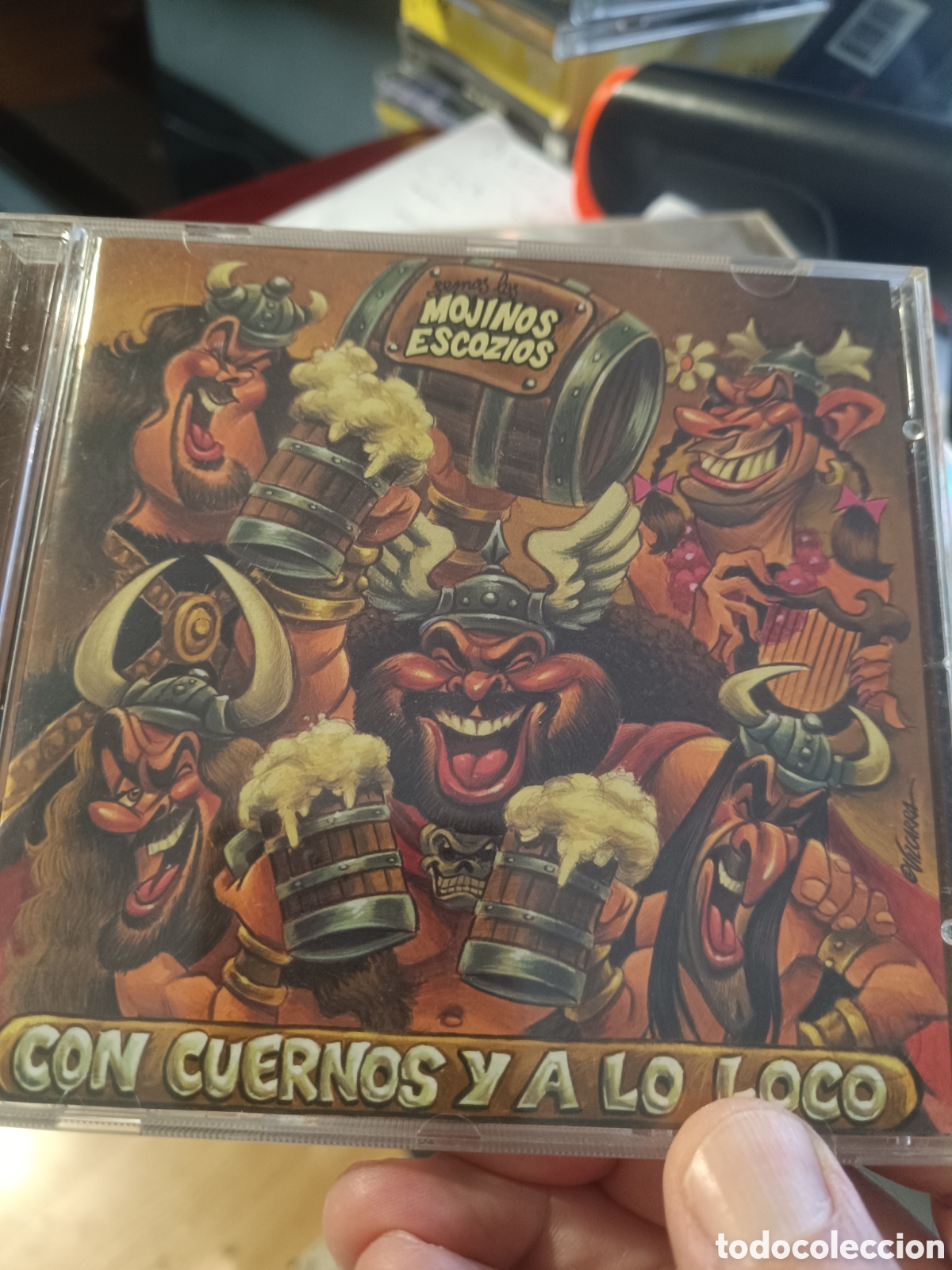 CDs de m&uacute;sica: Mojinos Escozios &lrm;&ndash; Con Cuernos Y A Lo Loco