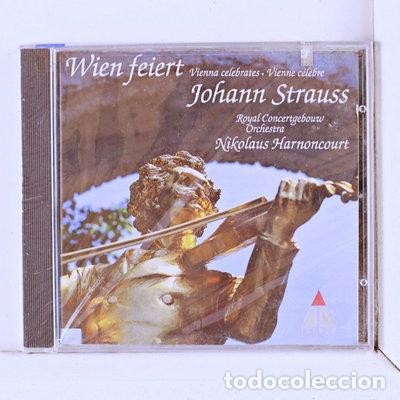 CDs de m&uacute;sica: Wien feiert - Vienna celebrates- 0639842566926