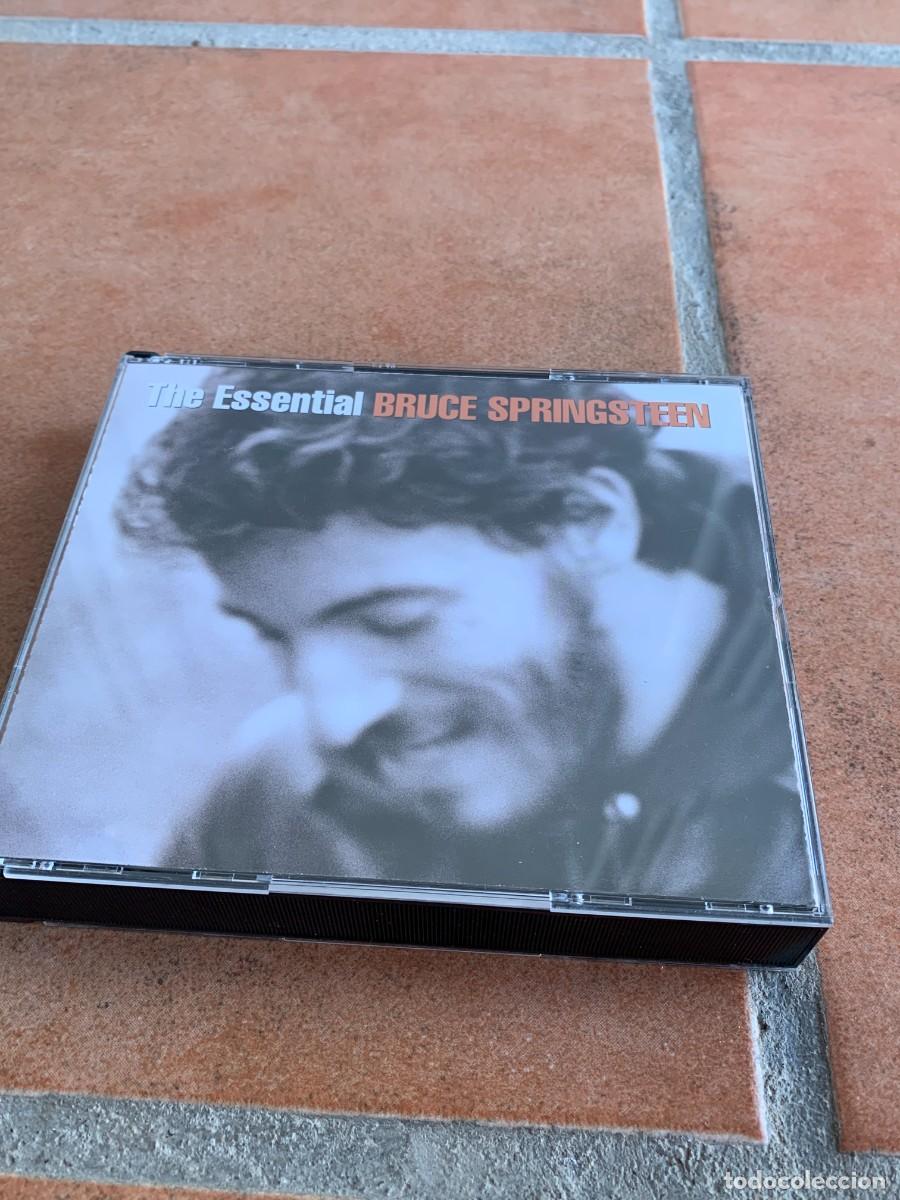 CDs de m&uacute;sica: TRIPLE CD. BRUCE SPRINGSTEEN. THE ESSENTIAL. LIBRILLO. PEDIDO MKINIMO 10 EUROS.