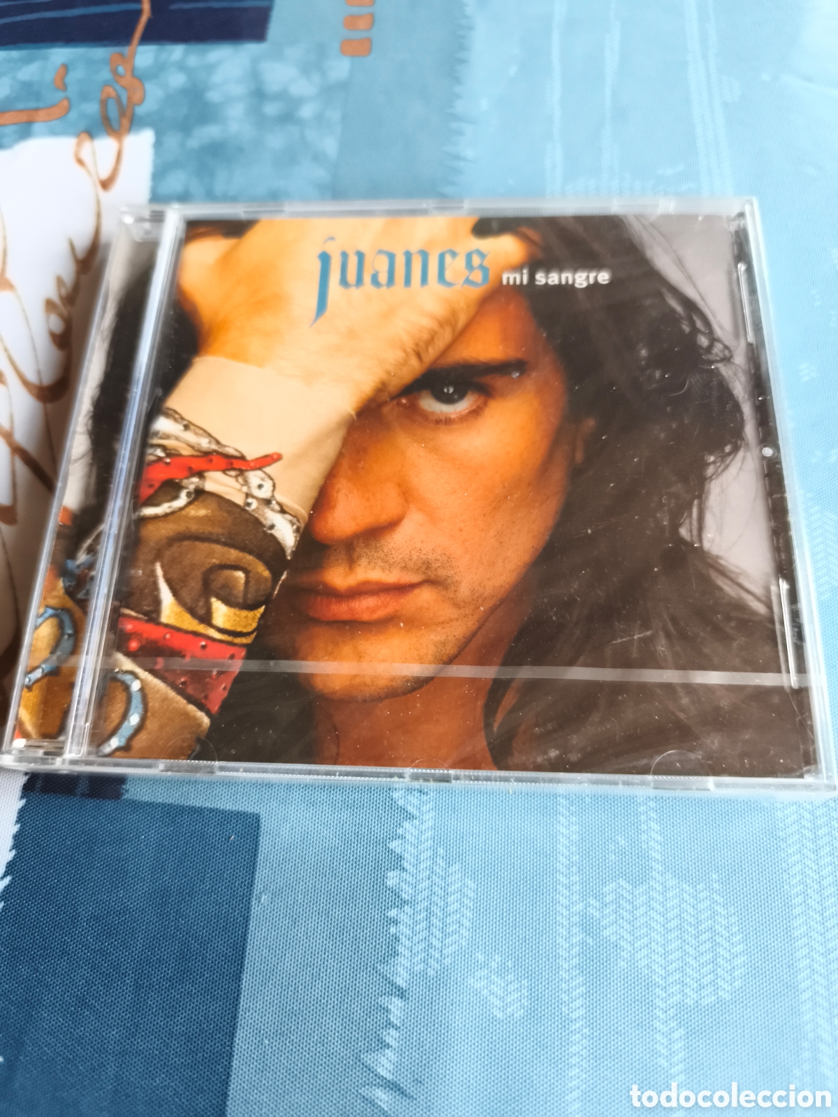 CDs de m&uacute;sica: Antiguo CD de Juanes, mi sangre sin abrir