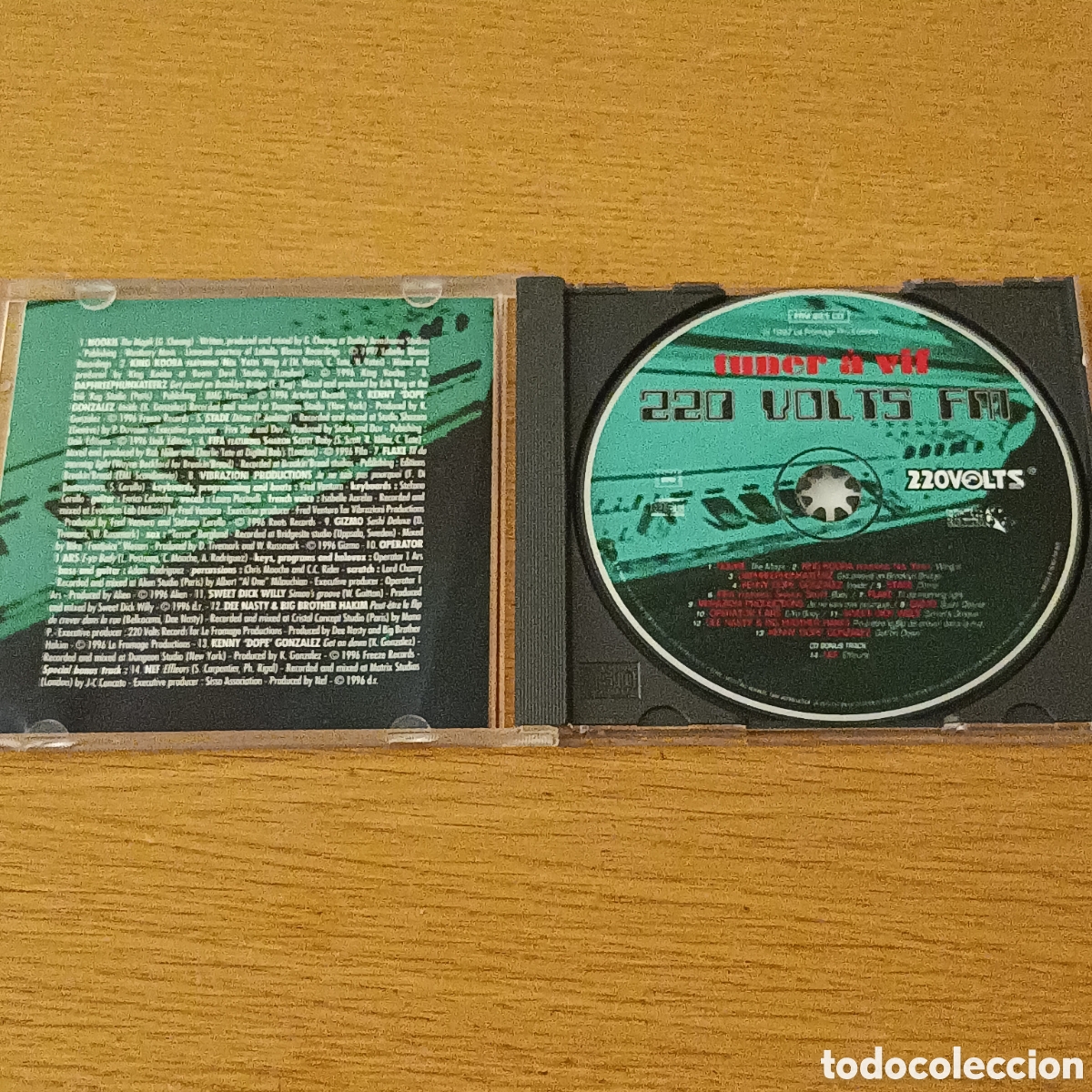 CDs de m&uacute;sica: 220 Volts FM Tuner &Agrave; Vif CD - Foto 3