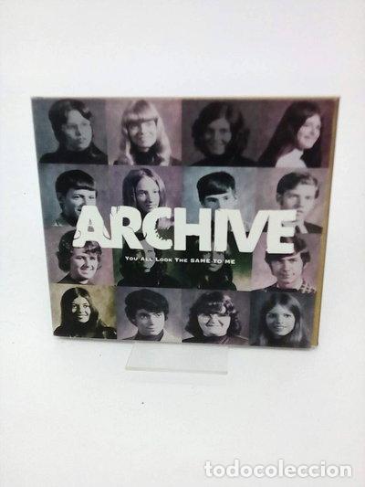 CDs de m&uacute;sica: You All Look the Same to Me- 0809274327826