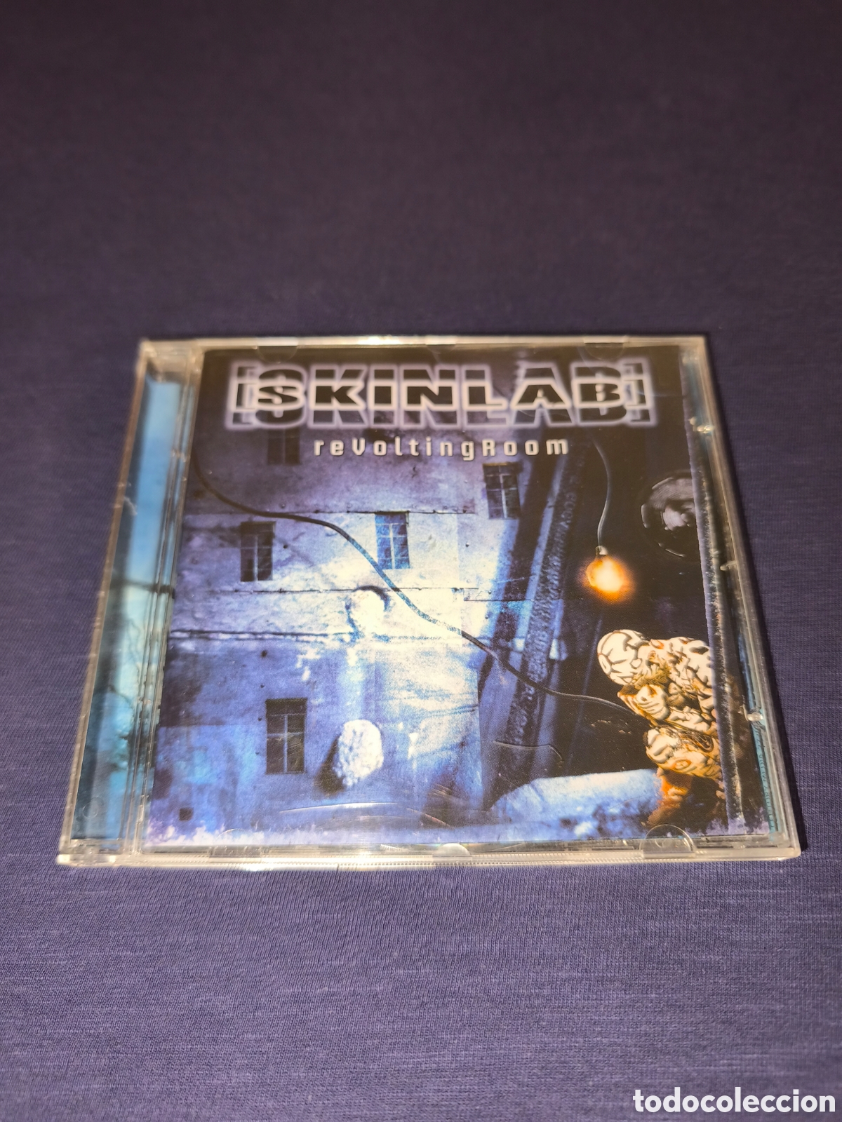 CDs de m&uacute;sica: Skinlab RevoltingRoom