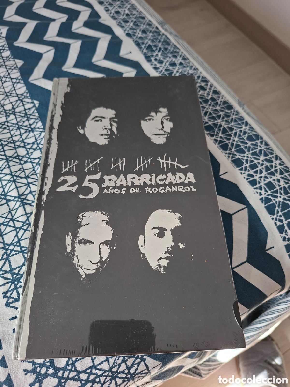 CDs de m&uacute;sica: BARRICADA. 25 A&Ntilde;OS DE ROCANROL