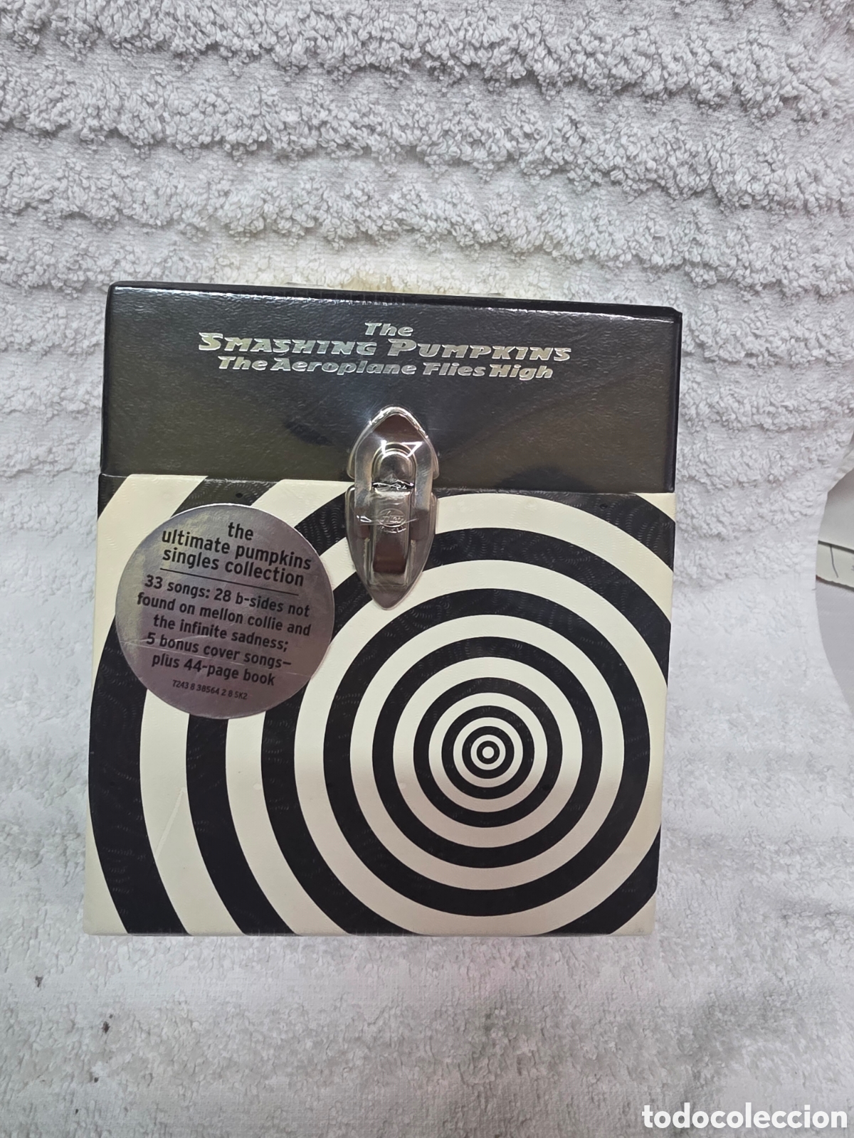 CDs de m&uacute;sica: The Smashing Pumpkins&nbsp;&ndash;&nbsp;The Aeroplane Flies High Cofre 5 cds edici&oacute;n. Limitada 1996