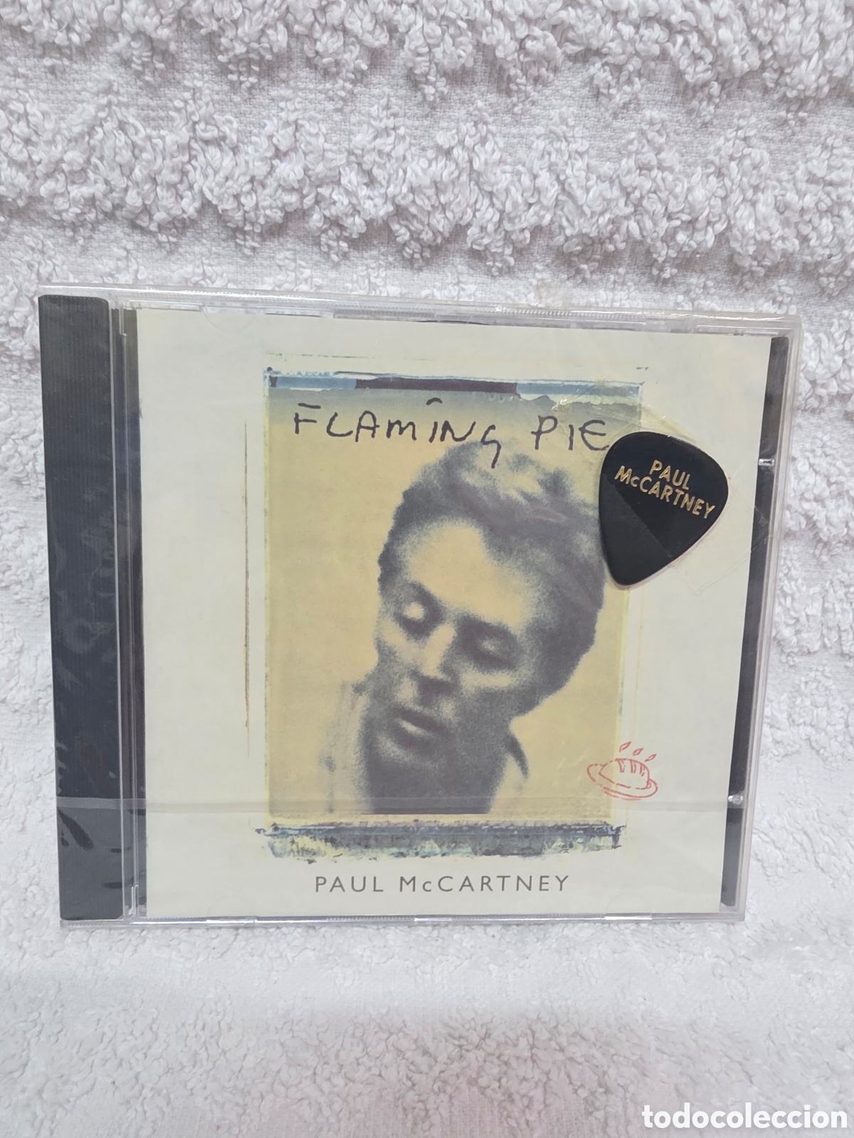 CDs de m&uacute;sica: Paul McCartney&nbsp;&ndash;&nbsp;Flaming Pie 1997 ( pua de guitarra incluida )precincado