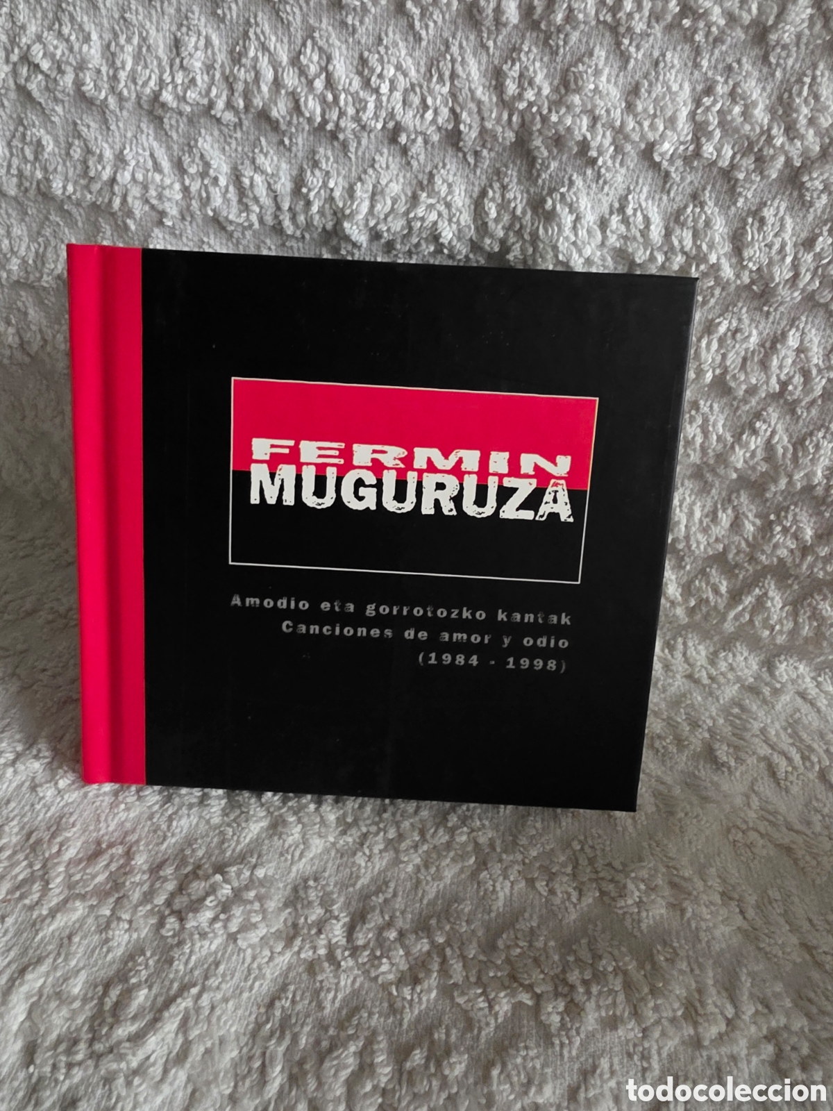 CD di Musica: Fermin Muguruza&nbsp;&ndash;&nbsp;Amodio Eta Gorrotozko Kantak / Canciones De Amor Y Odio 1984-1998 FIRMADO DEDICAD