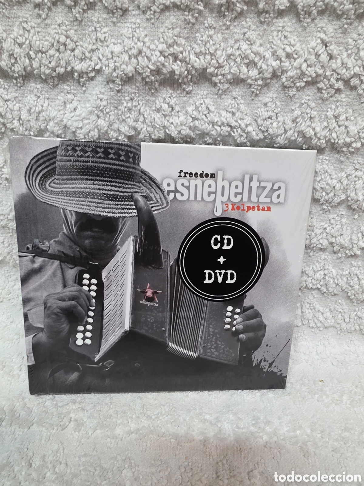 CDs de m&uacute;sica: ESNEBELTZA -DVD / CD Freedom / 3 Kolpetan 2010/11