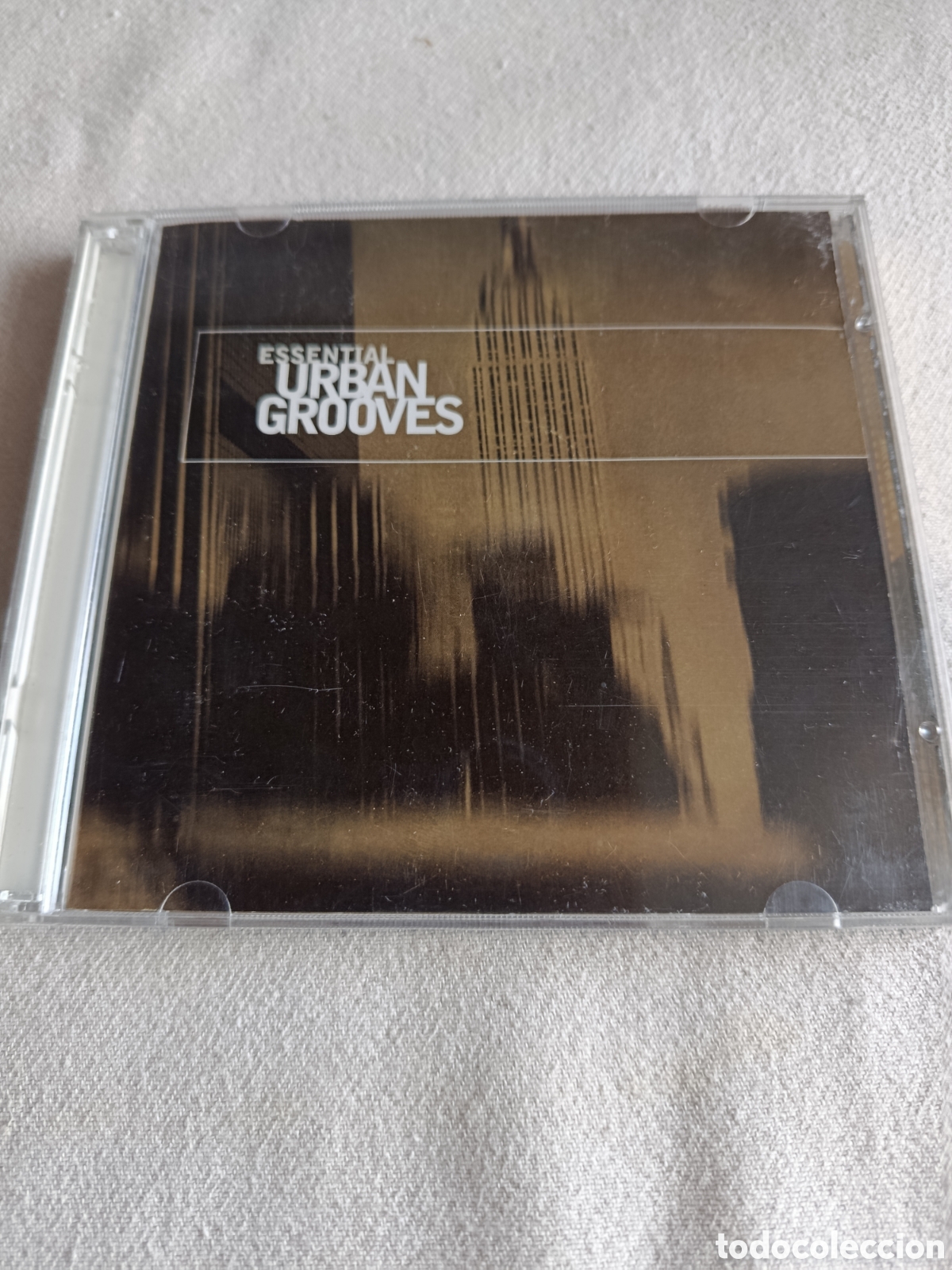 CDs de m&uacute;sica: CD - essential urban grooves