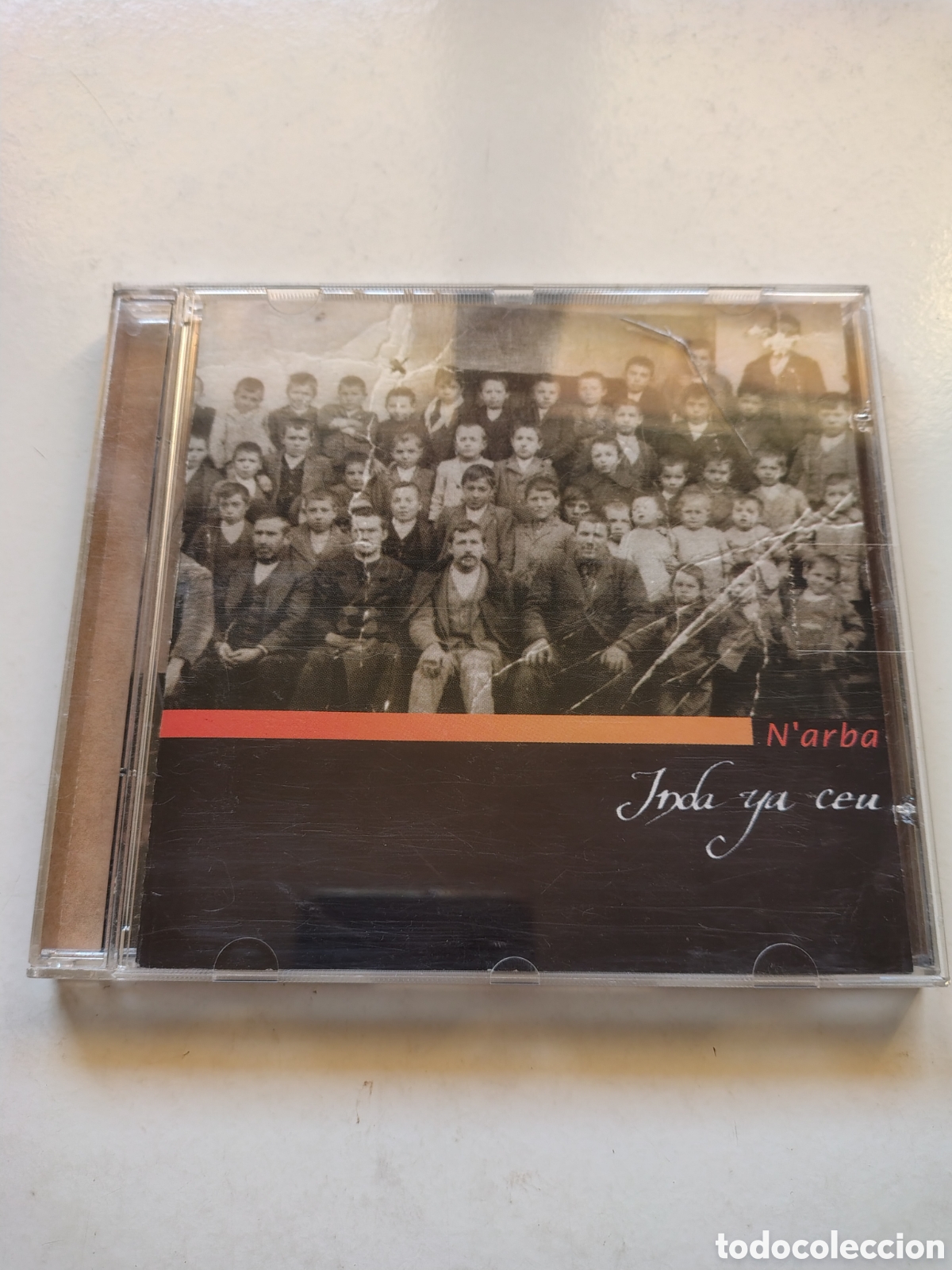 CDs de m&uacute;sica: N'ARBA Inda Ya Ceu ( 2001 DISCOS L'AGUA&Ntilde;AZ ASTURIAS )