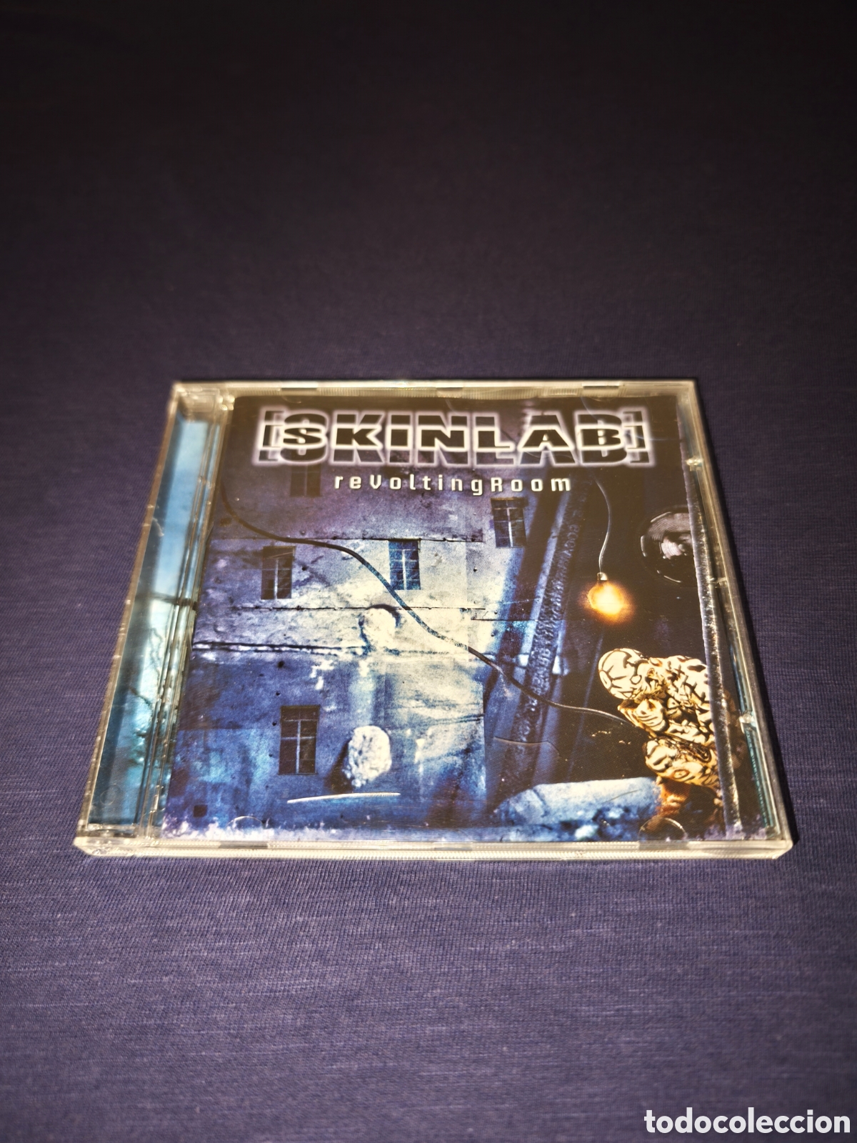 CDs de m&uacute;sica: Skinlab RevoltingRoom