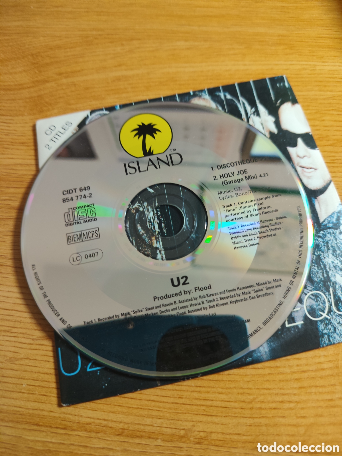 CDs de m&uacute;sica: U2. Discotheque / Holy Joe - Foto 3