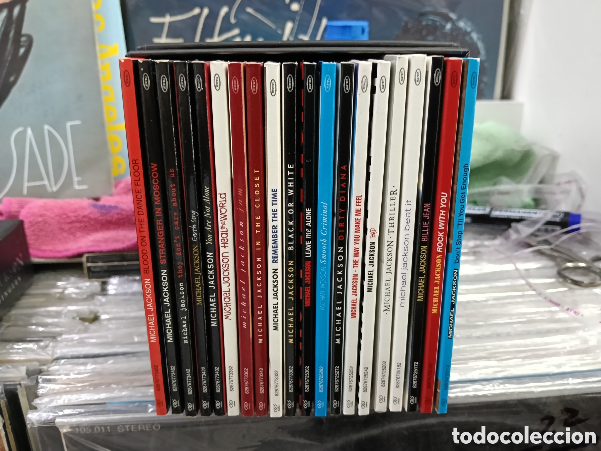 CDs de m&uacute;sica: Michael Jackson caja box 20 CD single dvd numerada - Foto 3