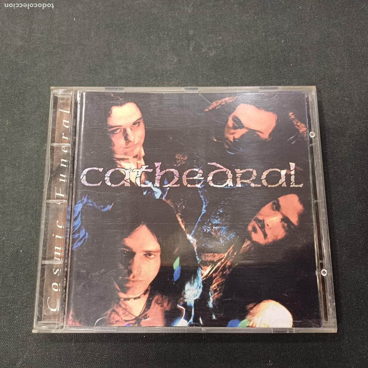 CDs de m&uacute;sica: CATHEDRAL/COSMIC FUNERAL/CD METAL.