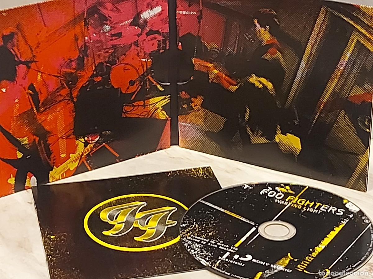 CDs de m&uacute;sica: FOO FIGHTERS | WASTING LIGHT | CD DIGIPACK | ROCK | SONY RCA 2011 - Foto 2