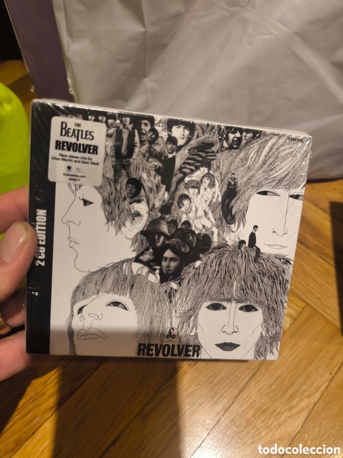CDs de m&uacute;sica: 2cd beatles revolver mix 2022