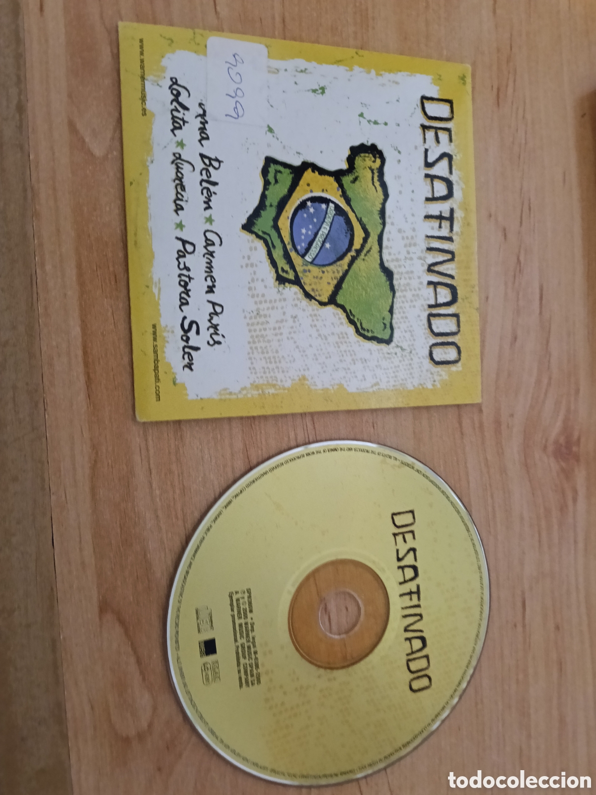 Music CDs: CD single del tema Desafinado, interpretado por Ana Bel&eacute;n, Carmen Par&iacute;s, Lolita, Lucrecia y Pastora