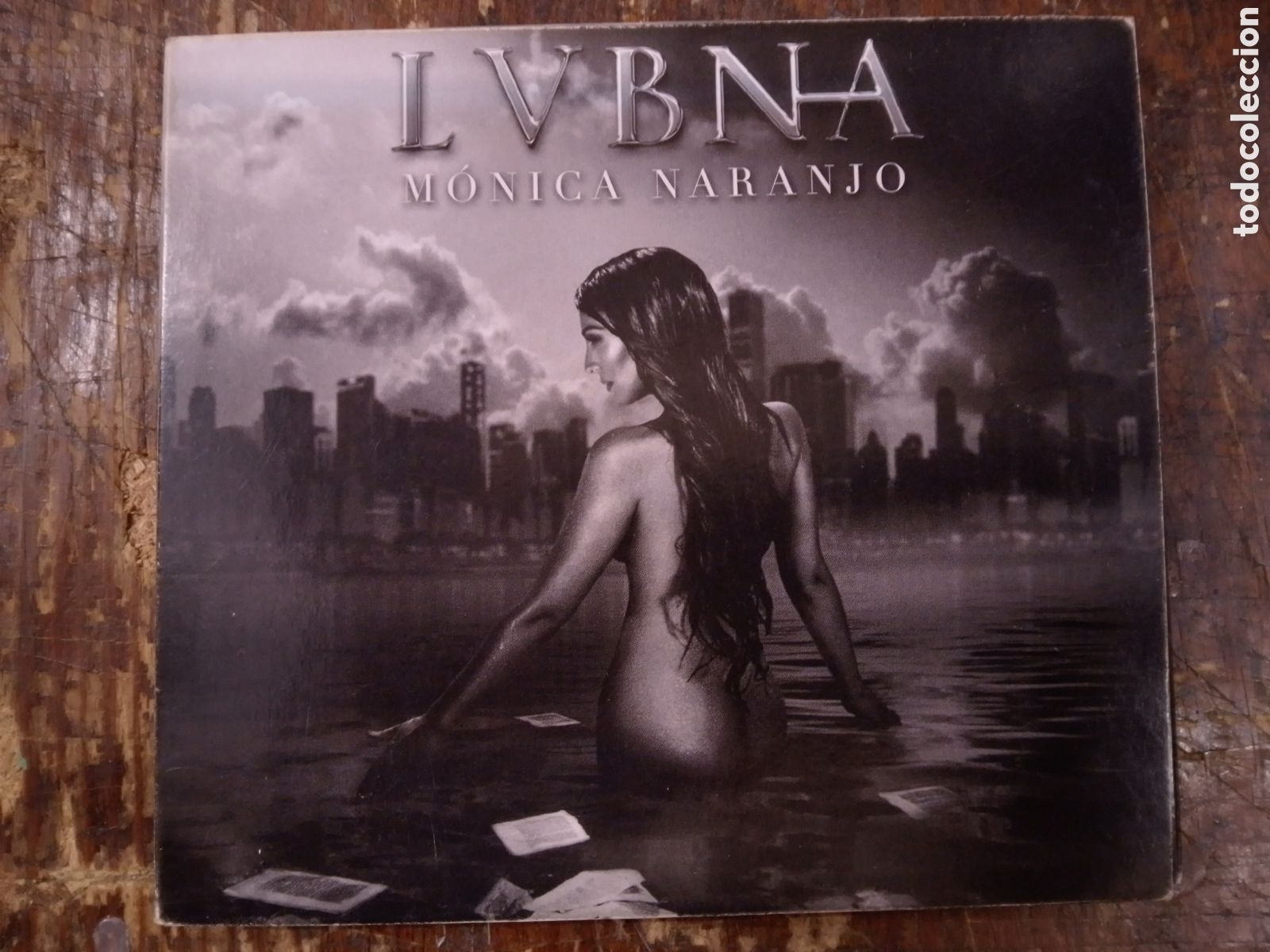 Music CDs: LUBNA. NARANJO, MONICA. DEDICADO POR LA AUTORA. SONY MUSIC. 2016
