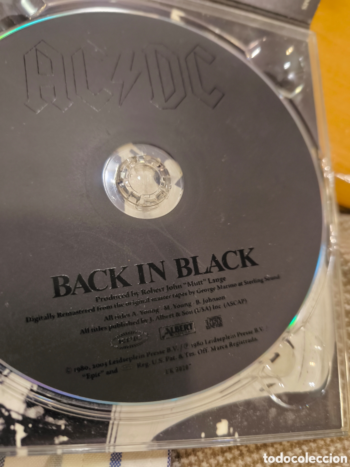 CDs de m&uacute;sica: Cd AC/DC back in black digipack edici&oacute;n usa - Foto 3