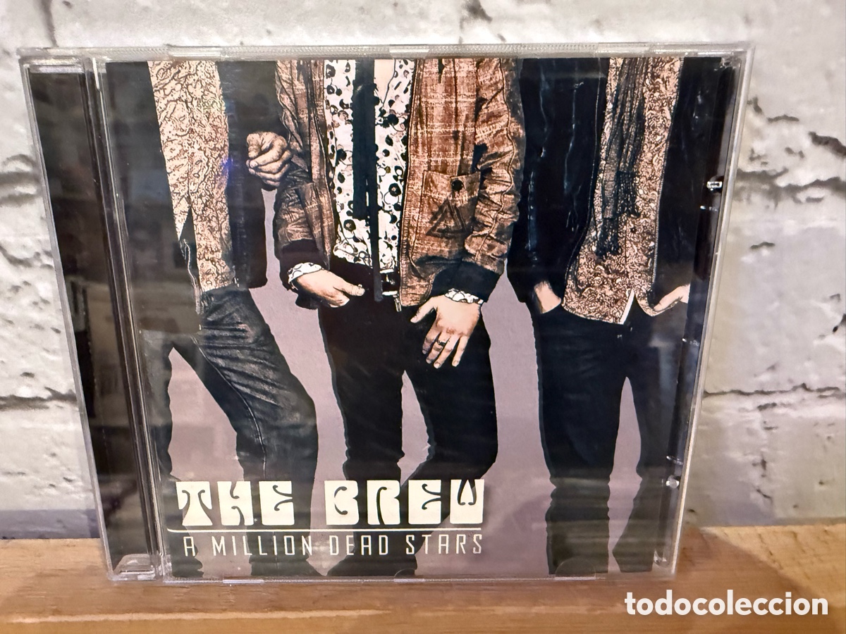 CDs de Musique: The Brew &ndash; A Million Dead Stars. Cd con firma de la banda. Buen estado