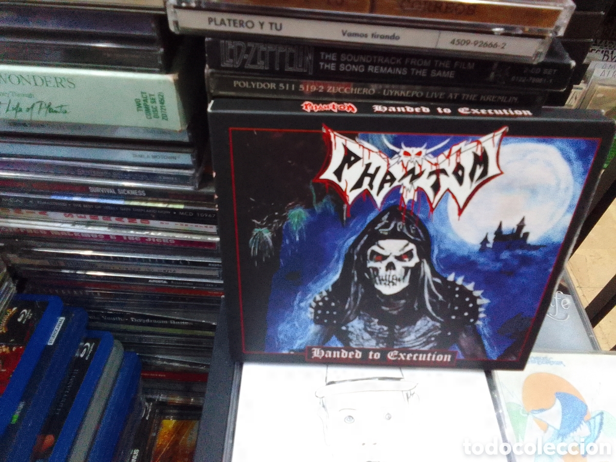 CDs de m&uacute;sica: Phantom, handed to execution