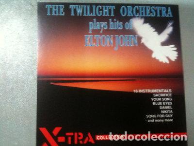 CDs de m&uacute;sica: Plays hits of Elton John- 5708574347358