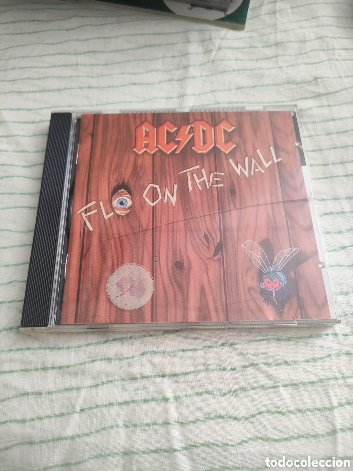 CDs de m&uacute;sica: CD AC/DC - Fly on the wall - Foto 1