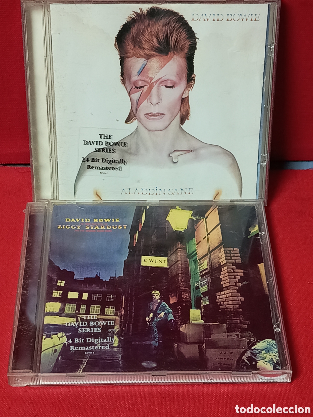CDs de m&uacute;sica: Dos CDs de David Bowie