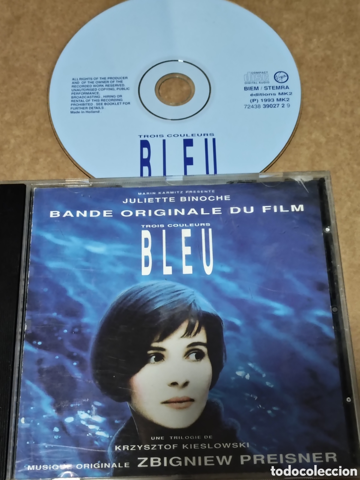 CDs de m&uacute;sica: banda sonora original de &rdquo;Trois Couleurs: Bleu&rdquo; (Tres colores: Azul)