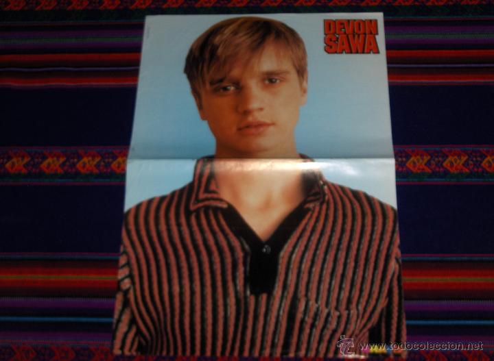 M&uacute;sica de cole&ccedil;&atilde;o: P&Oacute;STER DE DEVON SAWA Y ANTONIO HORTELANO DE LA REVISTA BRAVO. 42X28 CMS. BUEN ESTADO.