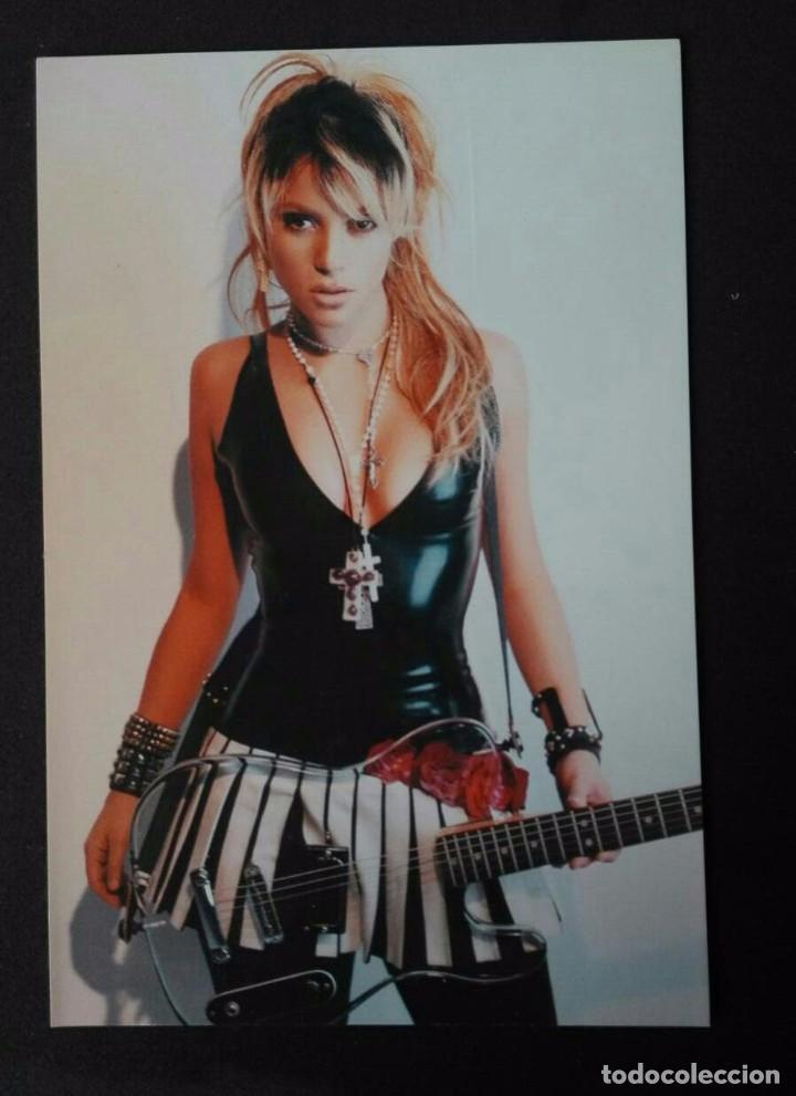 M&uacute;sica de colecci&oacute;n: FOTO TAMA&Ntilde;O POSTAL DE LA CANTANTE SHAKIRA (TOPMUSIC).