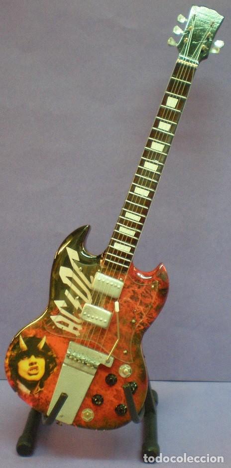 M&uacute;sica de colecci&oacute;n: Guitarra AC/DC - Devil (R&eacute;plica -Tributo a la banda).