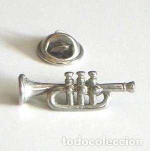 M&uacute;sica de colecci&oacute;n: PIN - TROMPETA - PLATEADA - INSTRUMENTO DE M&Uacute;SICA - ------ muchos m&aacute;s pins en otras secciones