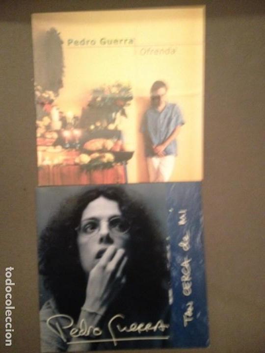 M&uacute;sica de cole&ccedil;&atilde;o: DOS TRIPTICOS PROMOCIONALES PEDRO GUERRA, TAN CERCA DE MI Y OFRENDA