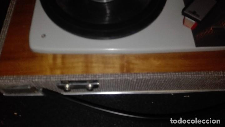 M&uacute;sica de colecci&oacute;n: Antiguo tocadiscos COSMOS - Foto 3