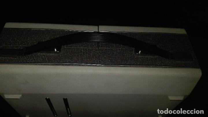 M&uacute;sica de colecci&oacute;n: Antiguo tocadiscos COSMOS - Foto 5